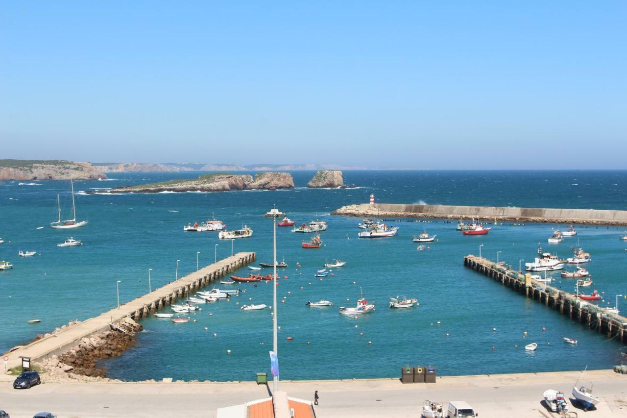 Sagres Sunny Room With Private Bathroom 300M From The Beach Luaran gambar